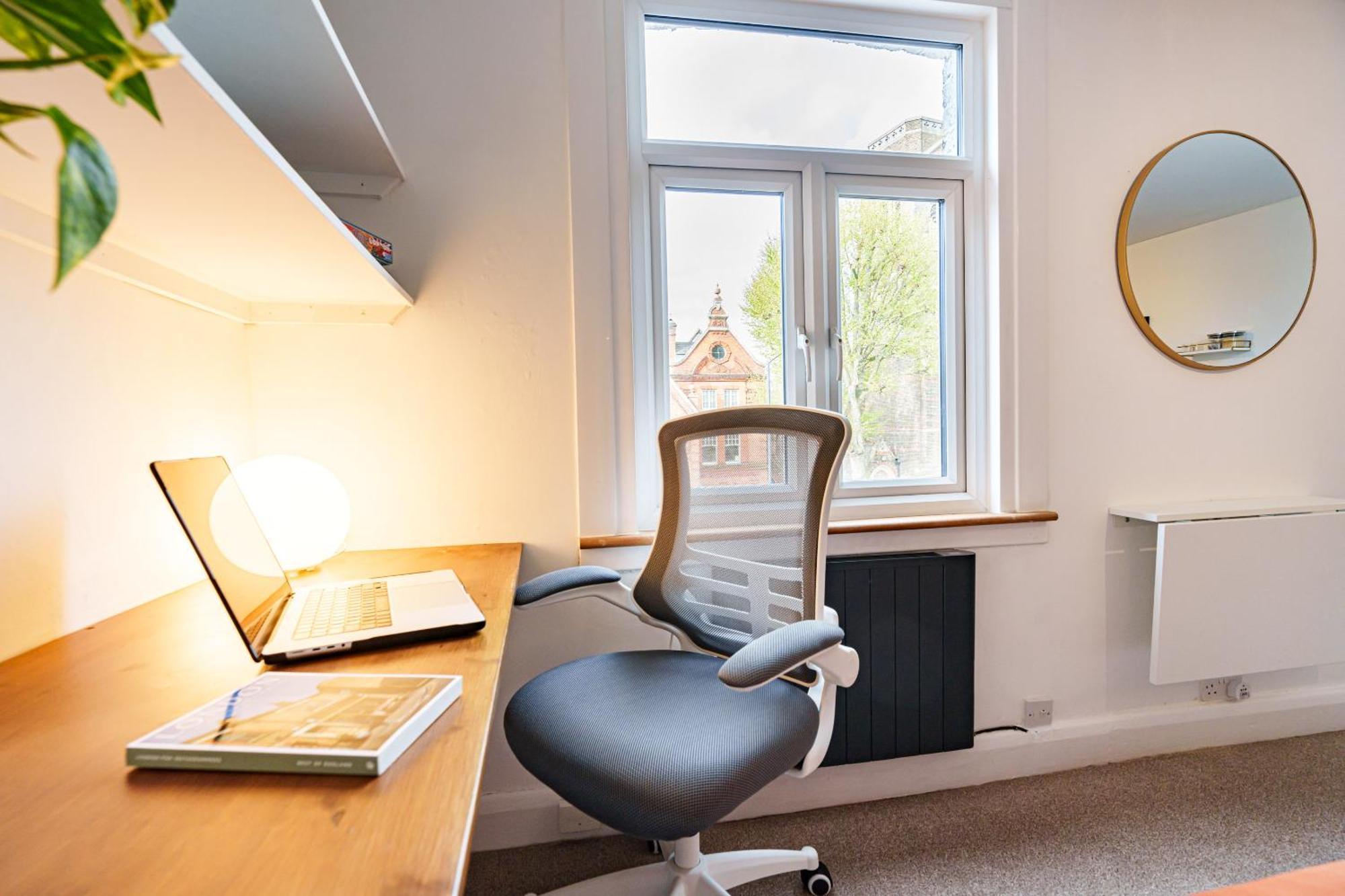 Stylish & Spacious Peckham Flat Londra